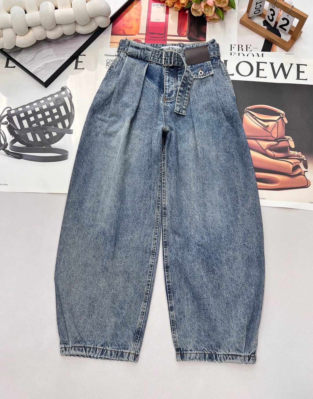 로*베 25 신상 와이드 팬츠