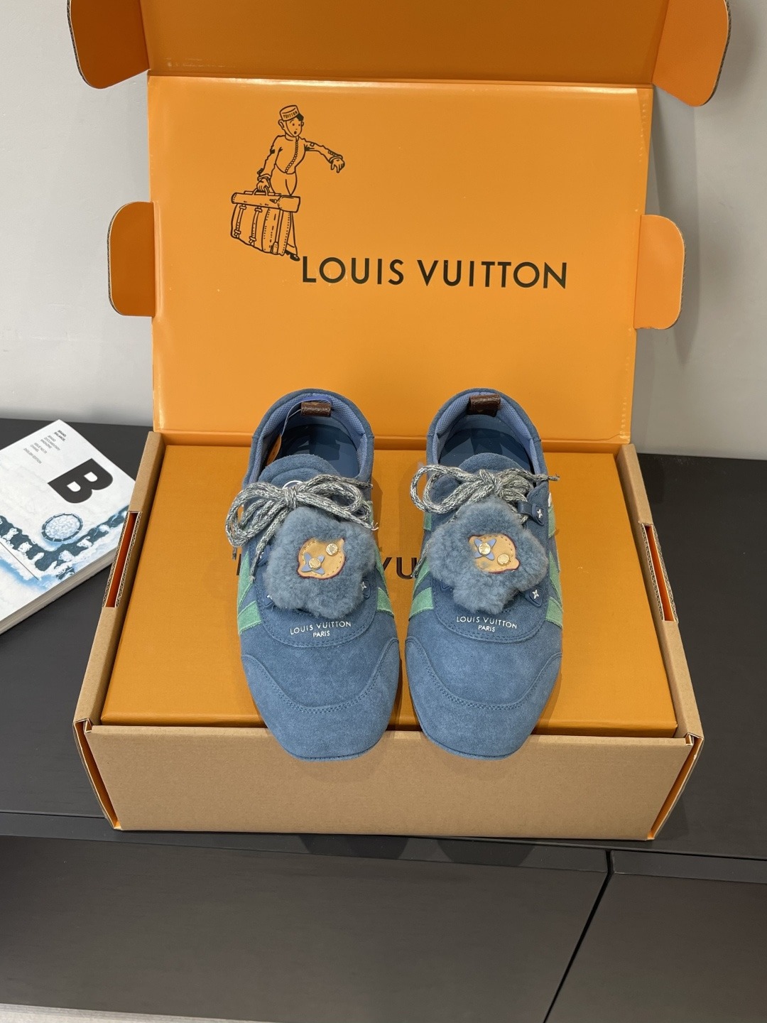 루*비통 커플 스니커즈