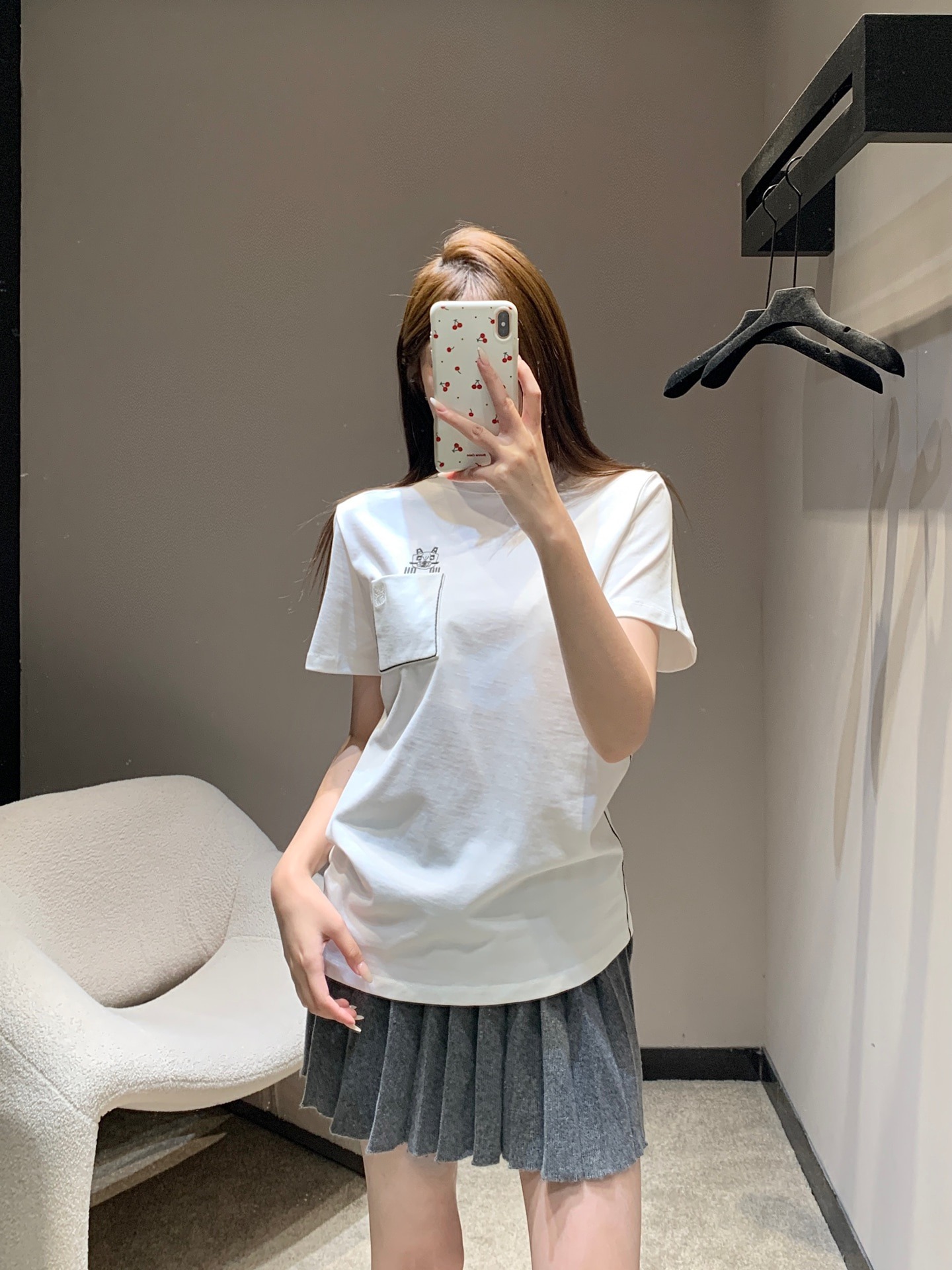 로*베 콜라보레이션 신상 반팔티