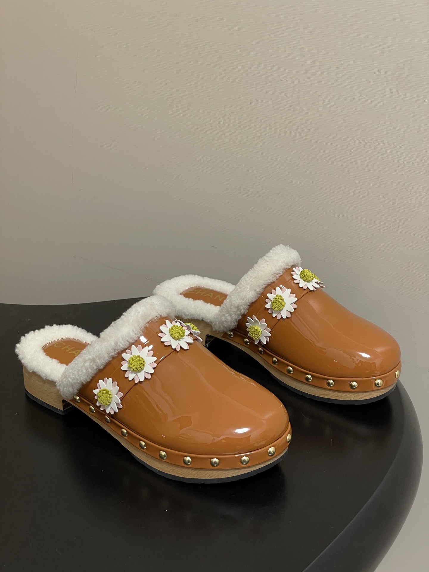 샤* 신상 샤무드 클래식 울 슬리퍼