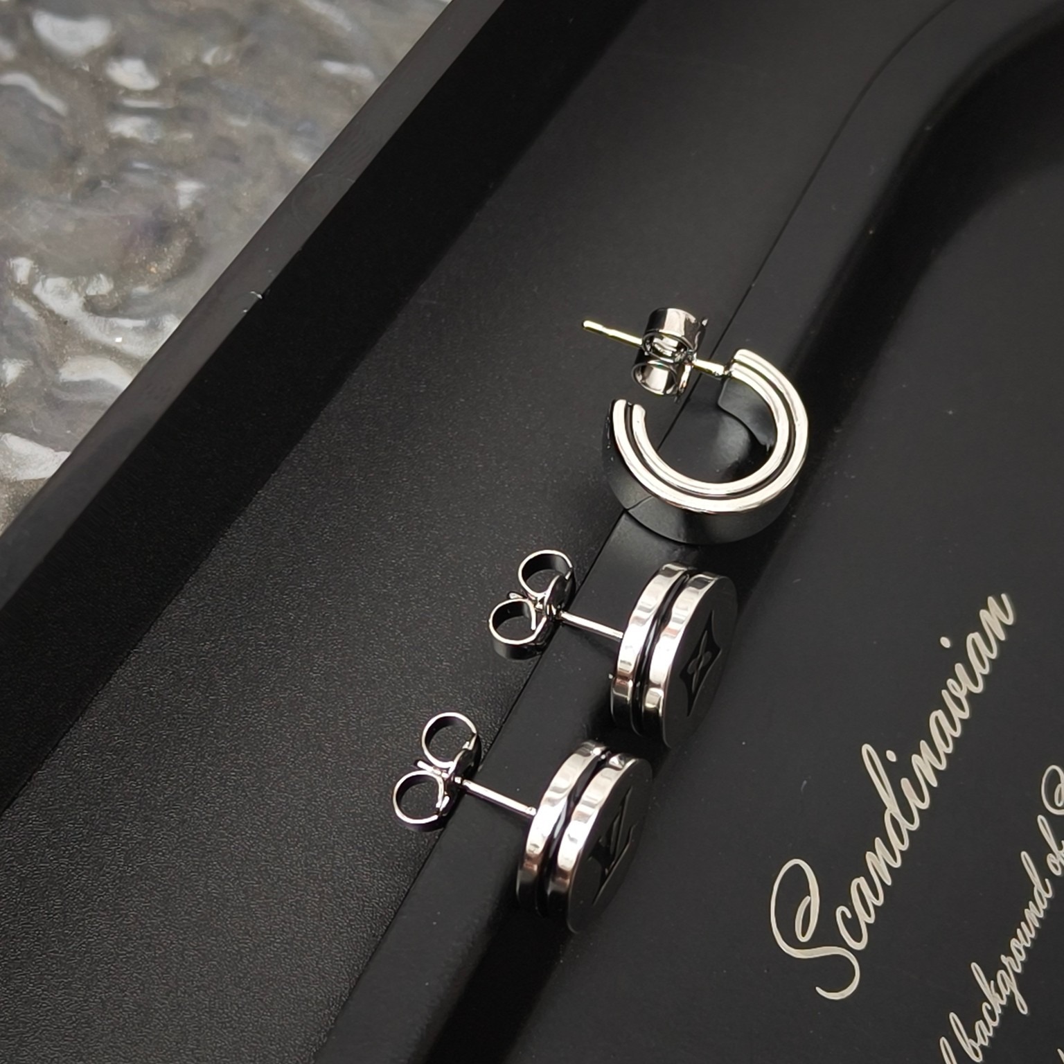 루*비통 테일러 귀걸이