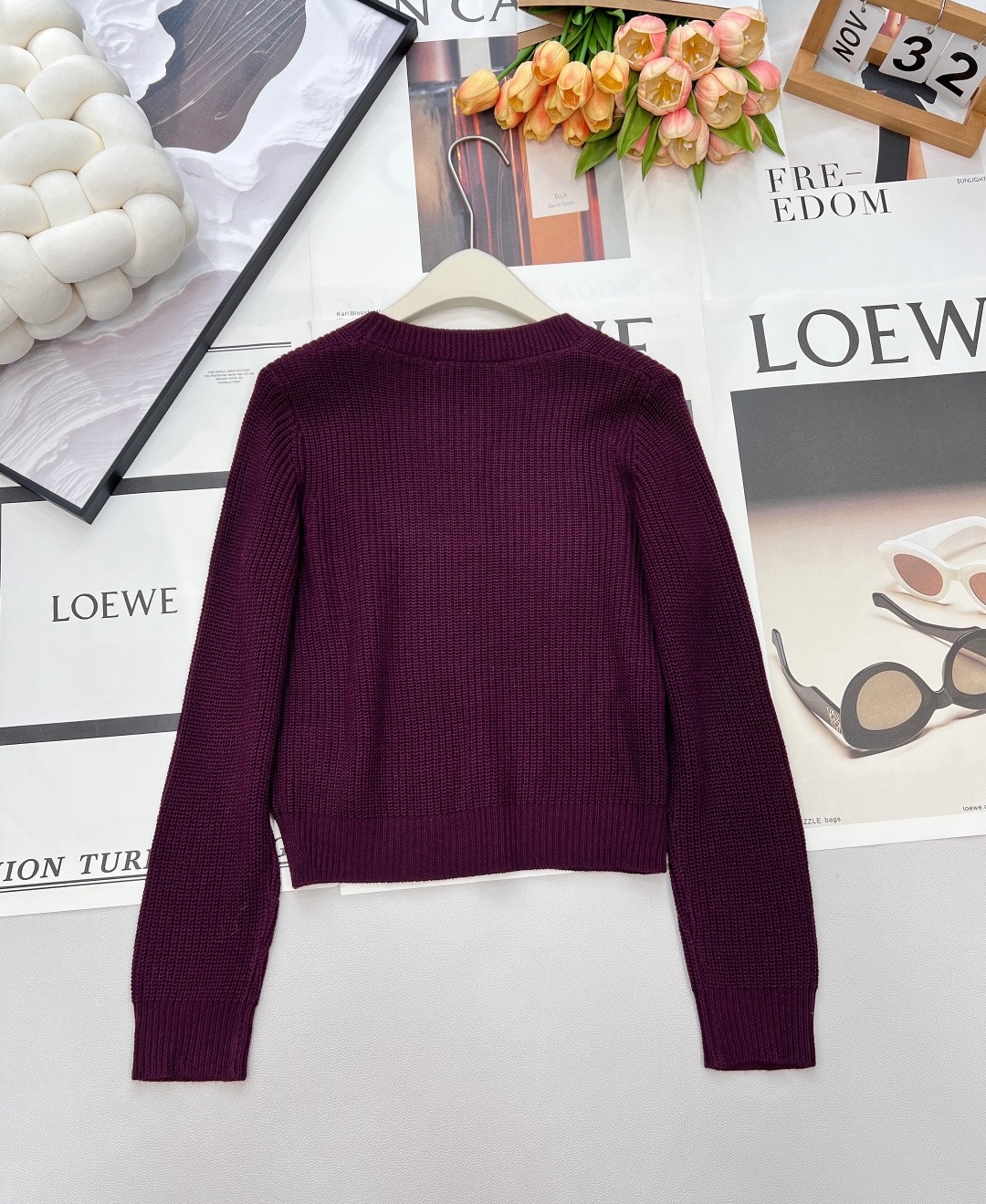 미*미* 레터링 패치 긴팔 니트