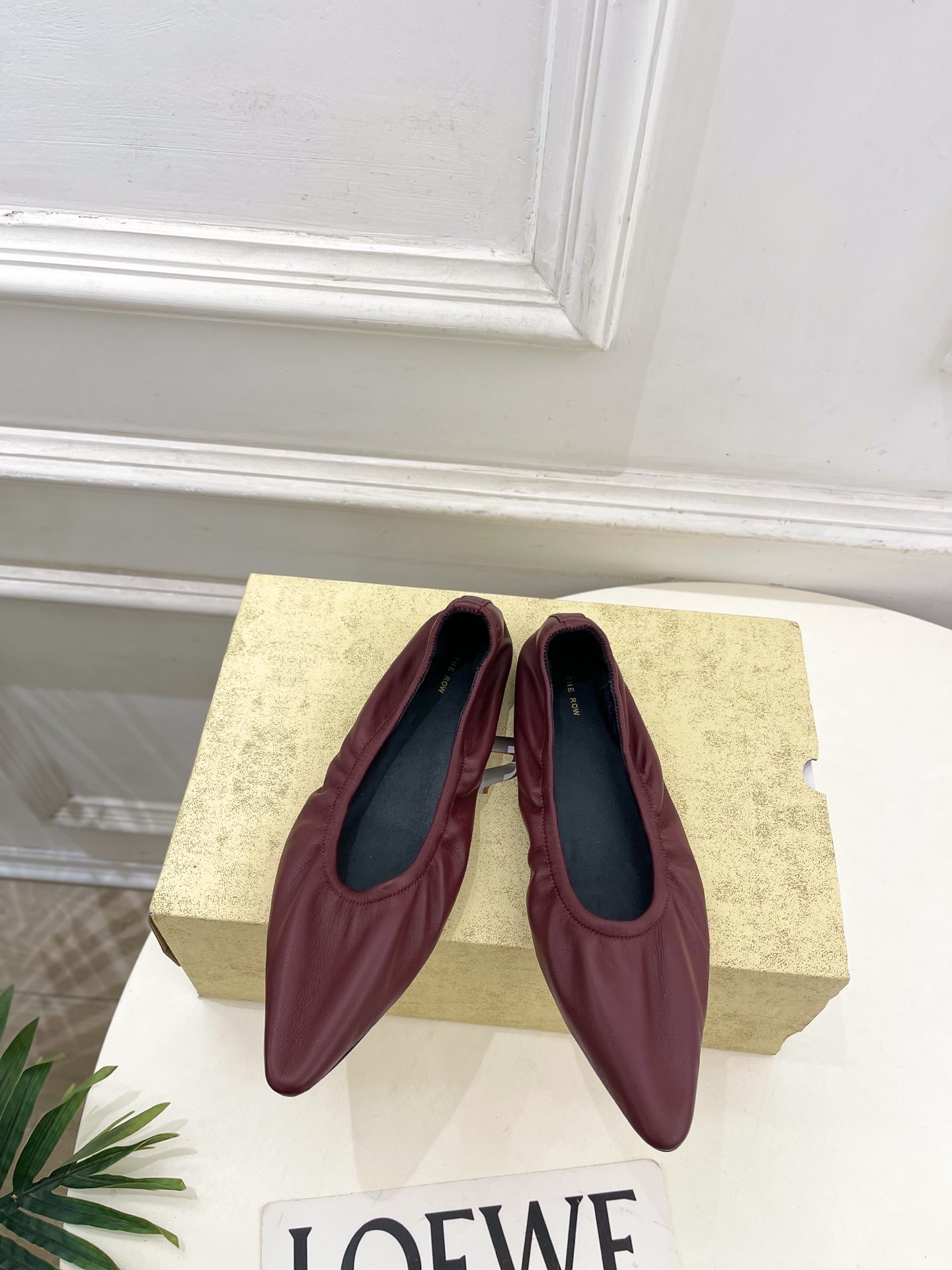 더*우 26 봄여름 신상 스틸레토 플랫