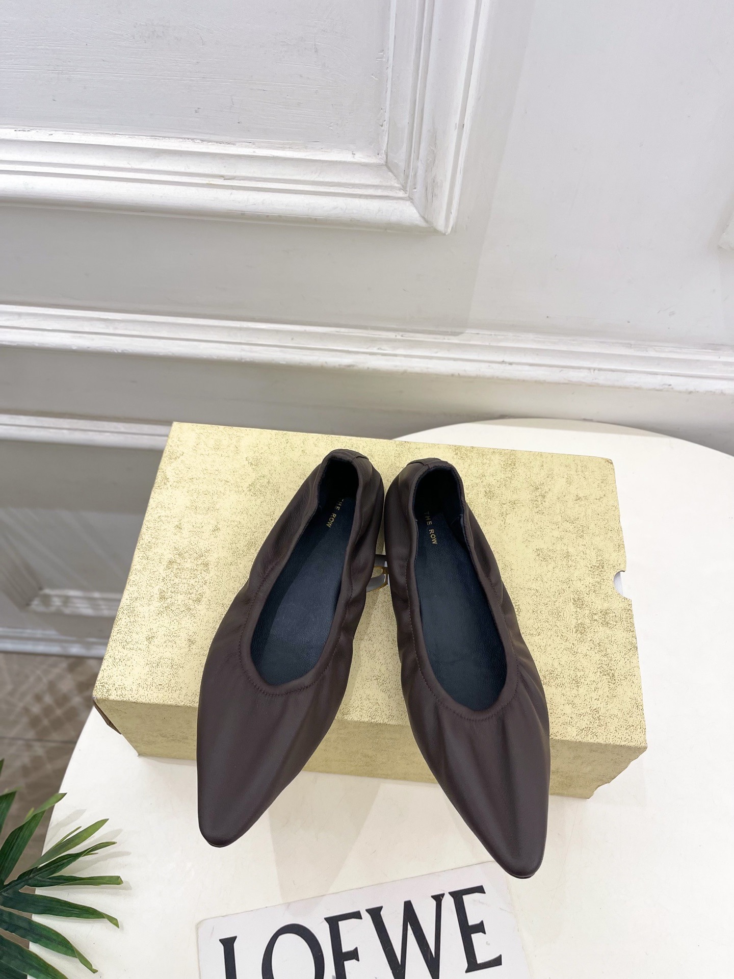 더*우 26 봄여름 신상 스틸레토 플랫