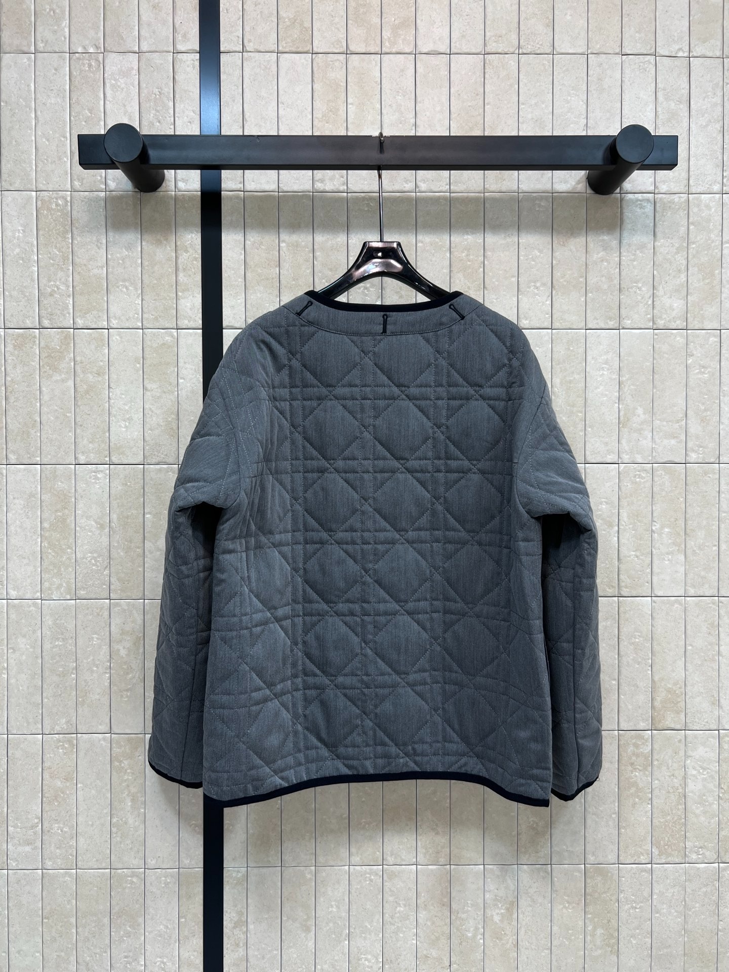 디* 25 신상 그레이 퀼팅 코트