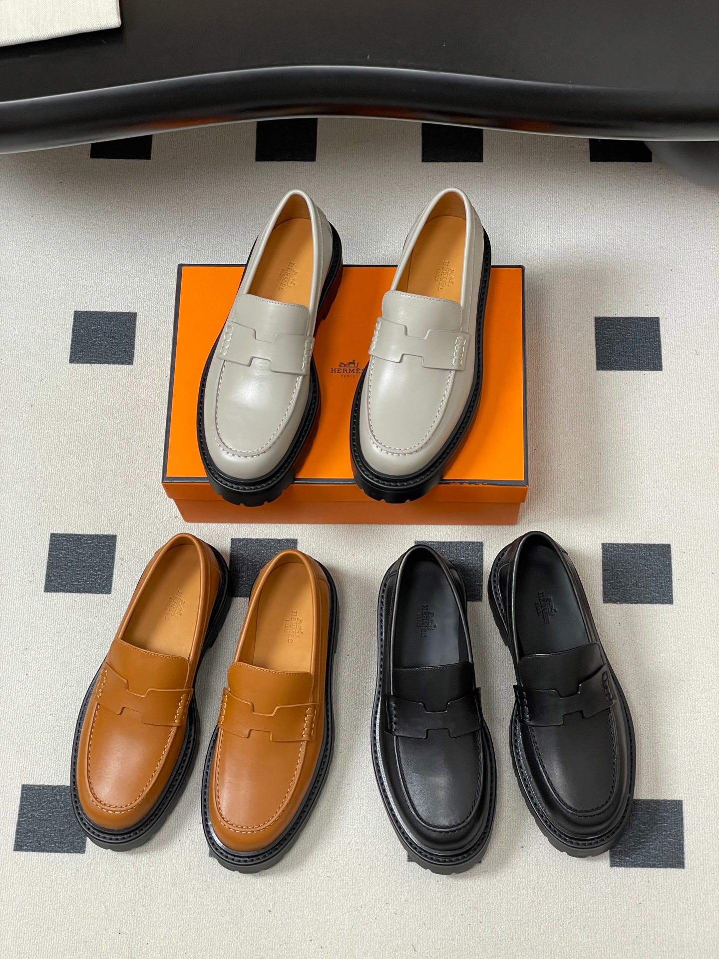 에*메스 클래식 켈리버클 통굽로퍼