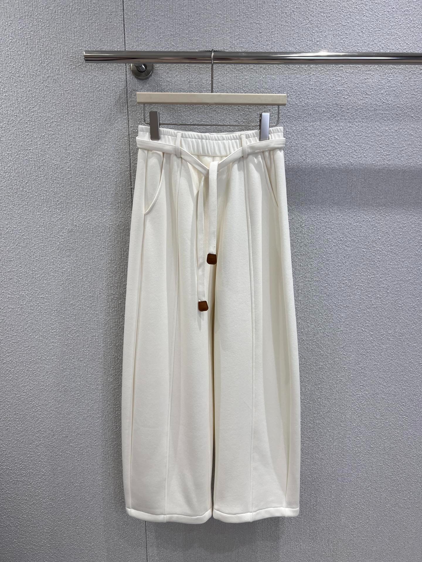 로*베 25FW 신상 기모 벨트 캐주얼 팬츠