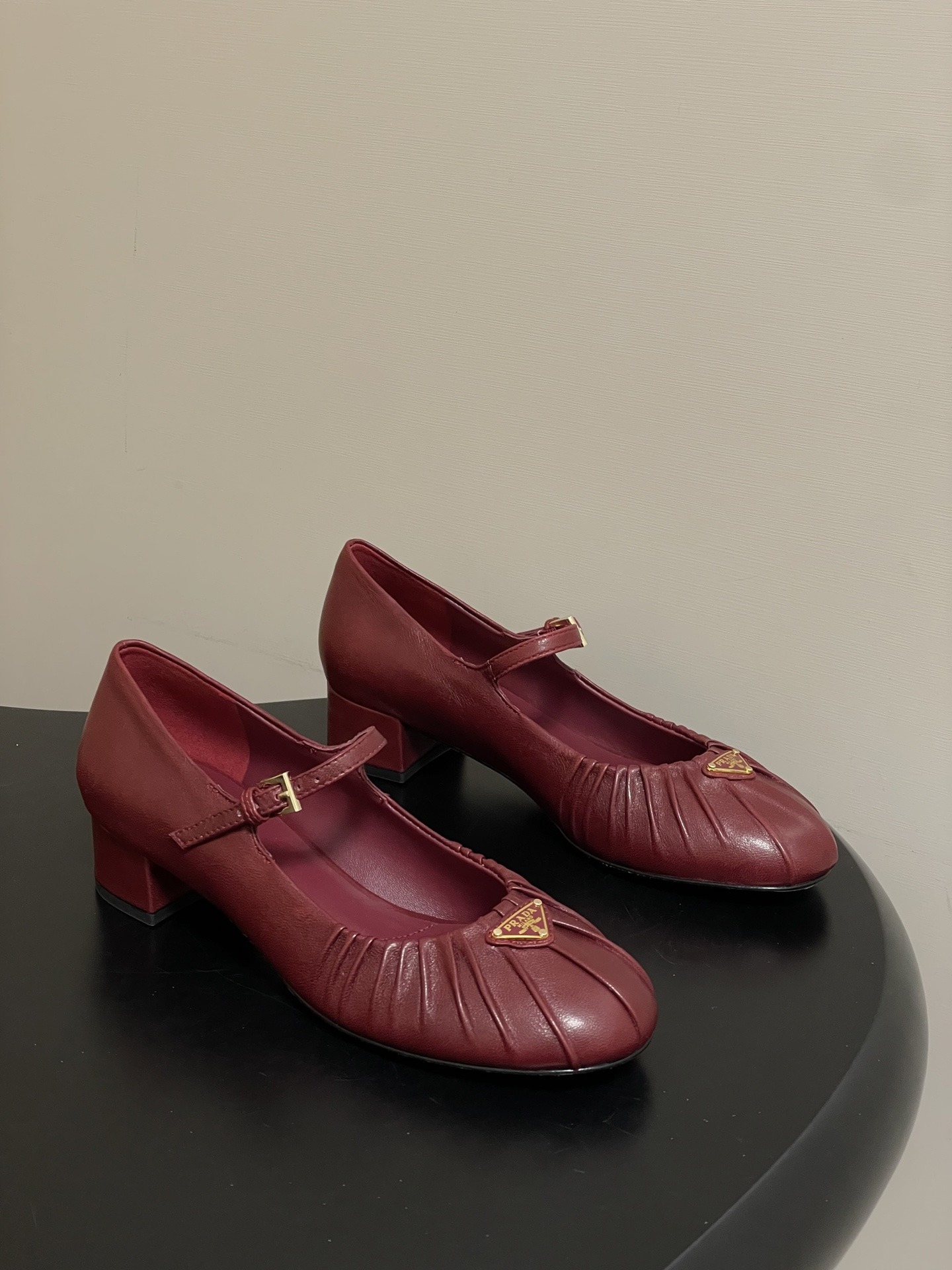 프*다 26S 봄여름 신상 클래식 통굽 샌들