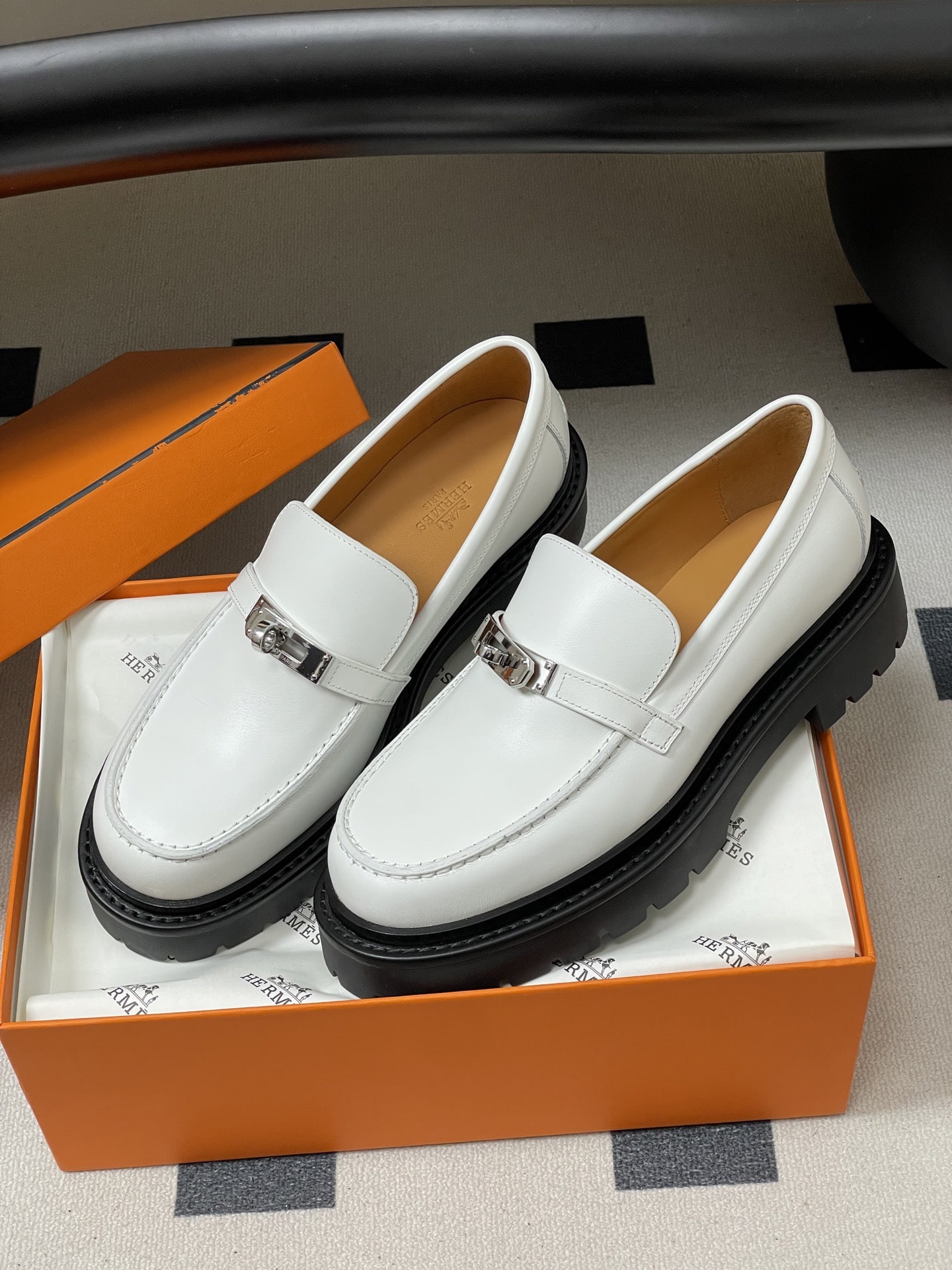 에*메스 클래식 켈리버클