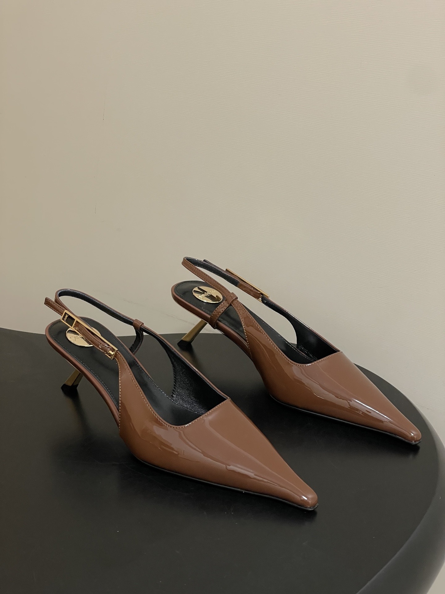 입*로랑 26 봄여름 신상 스틸레토 샌들