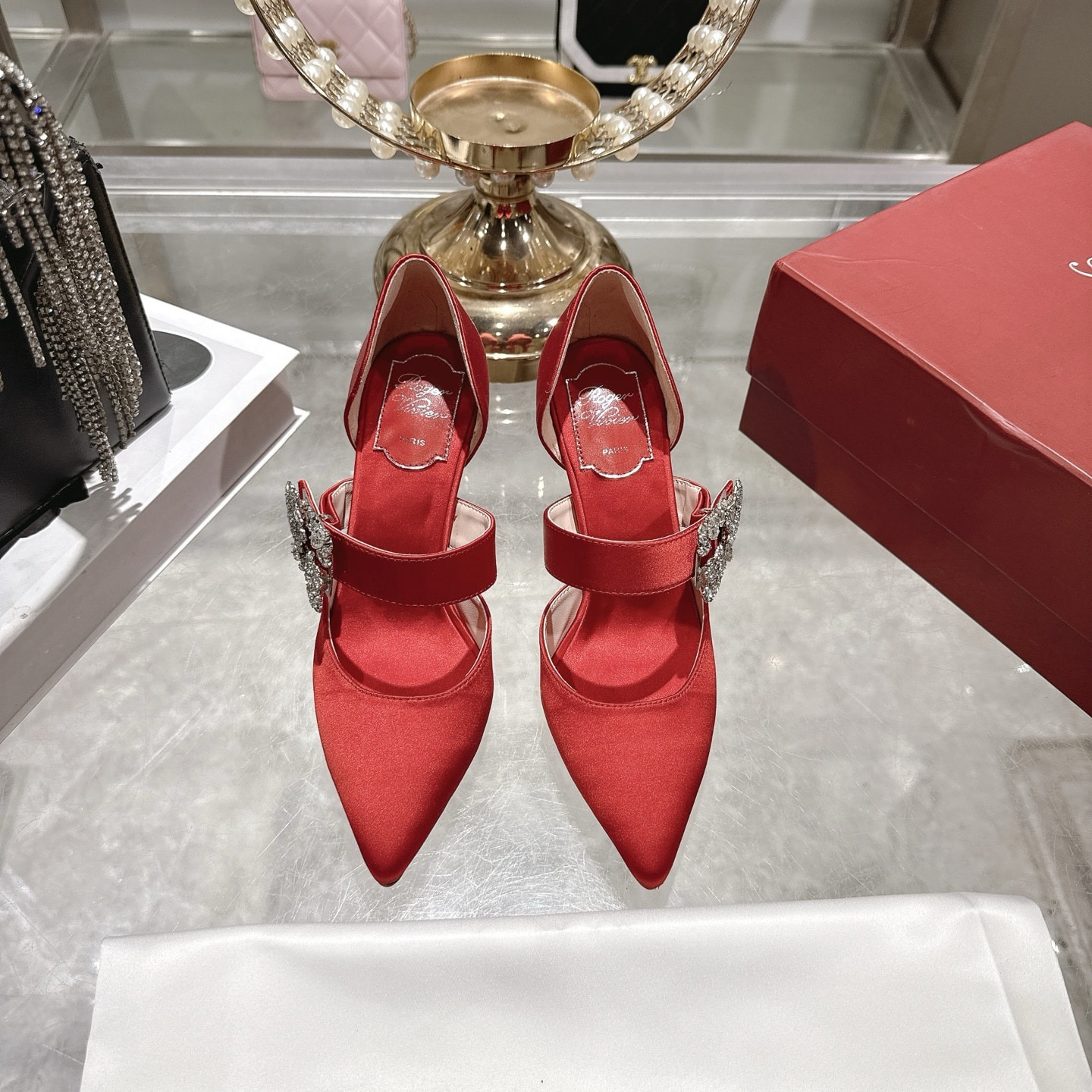 로*비비에 26 신상 샌들