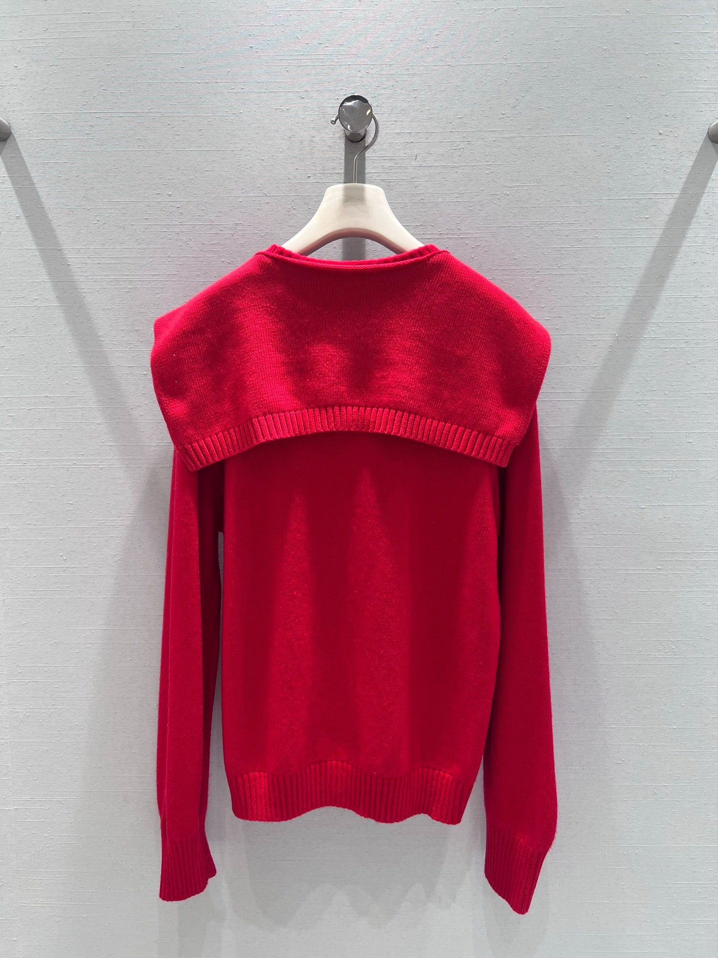 로*베 26SS 봄 신상 케이프 니트 스웨터