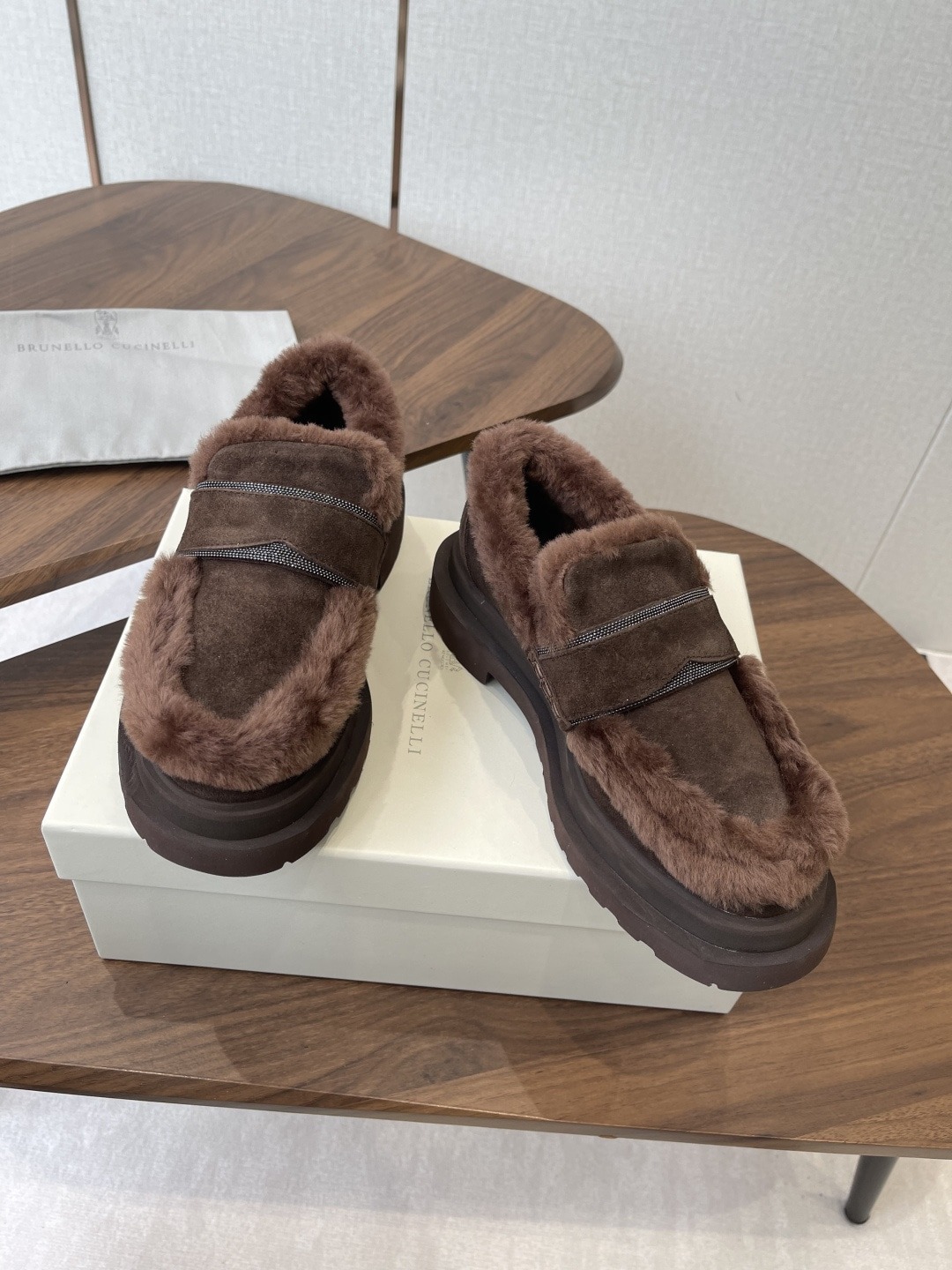 브*넬로 쿠치넬리 신상 털로퍼