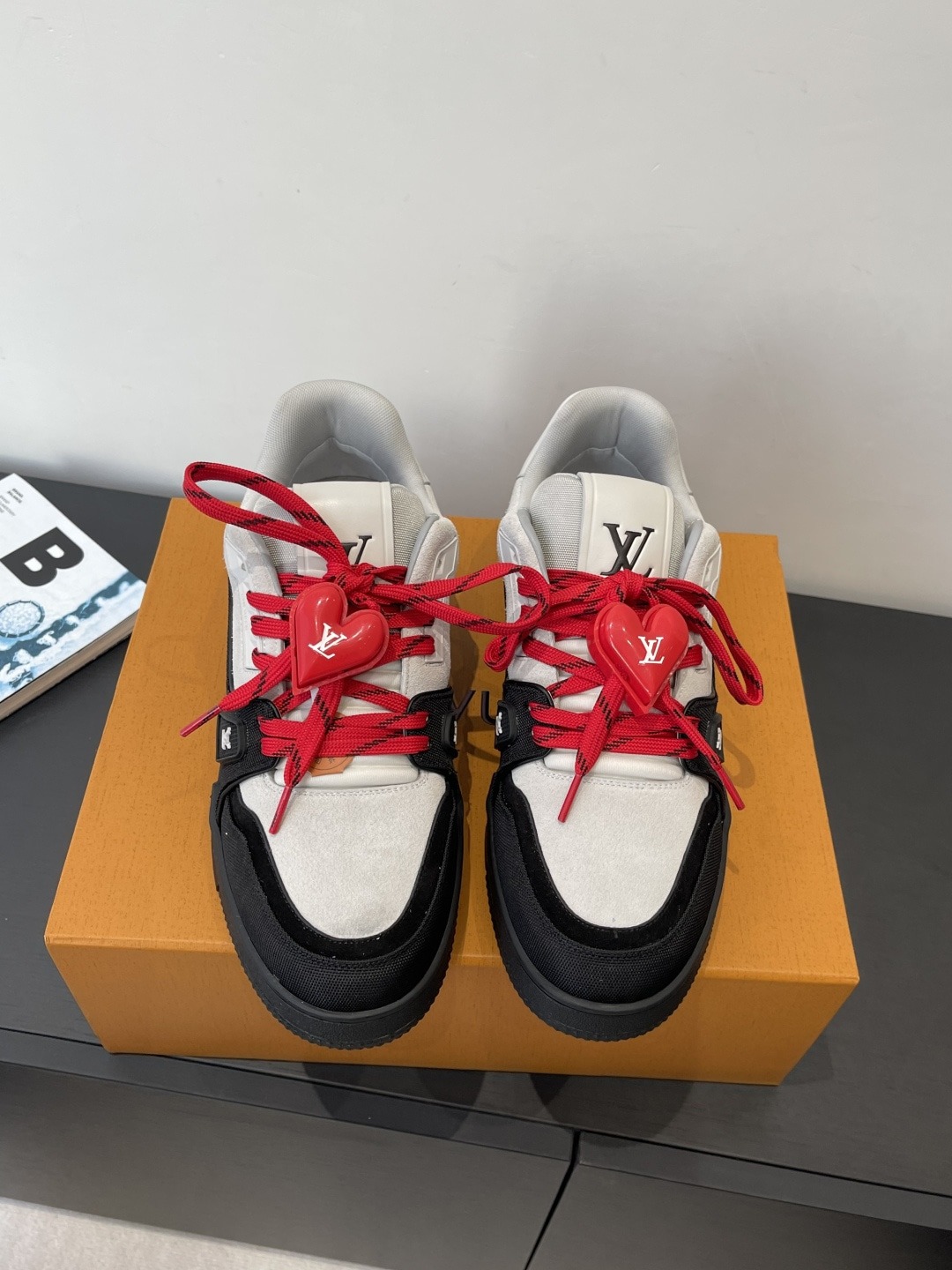 루*비통 신상 보드 커플화