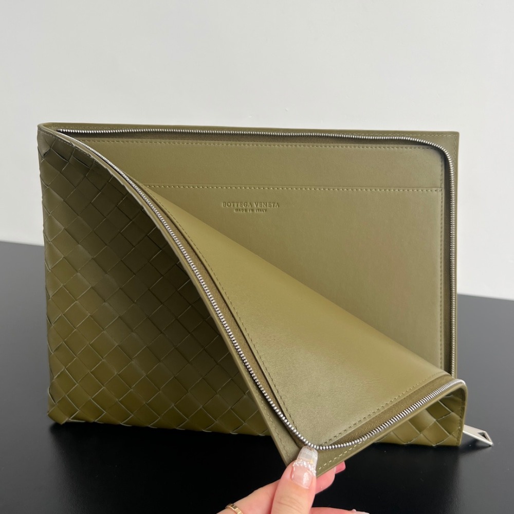 보*가베네타 남성 하프 지퍼 파우치 인트레치아토 607479