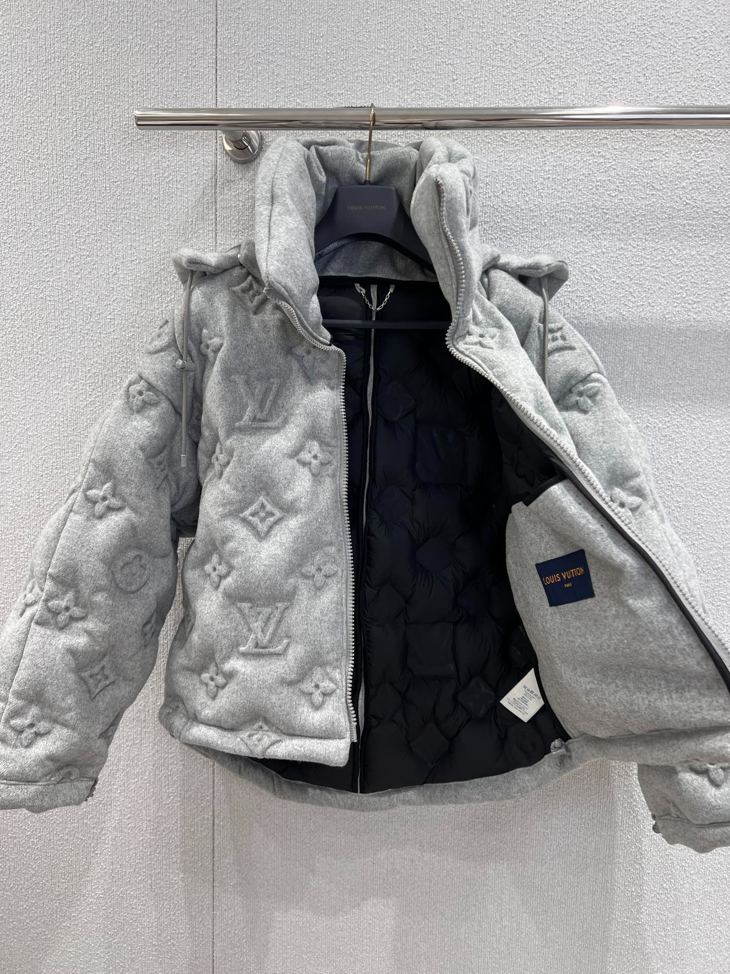 루*비통 25FW 신상 클래식 후드 패딩