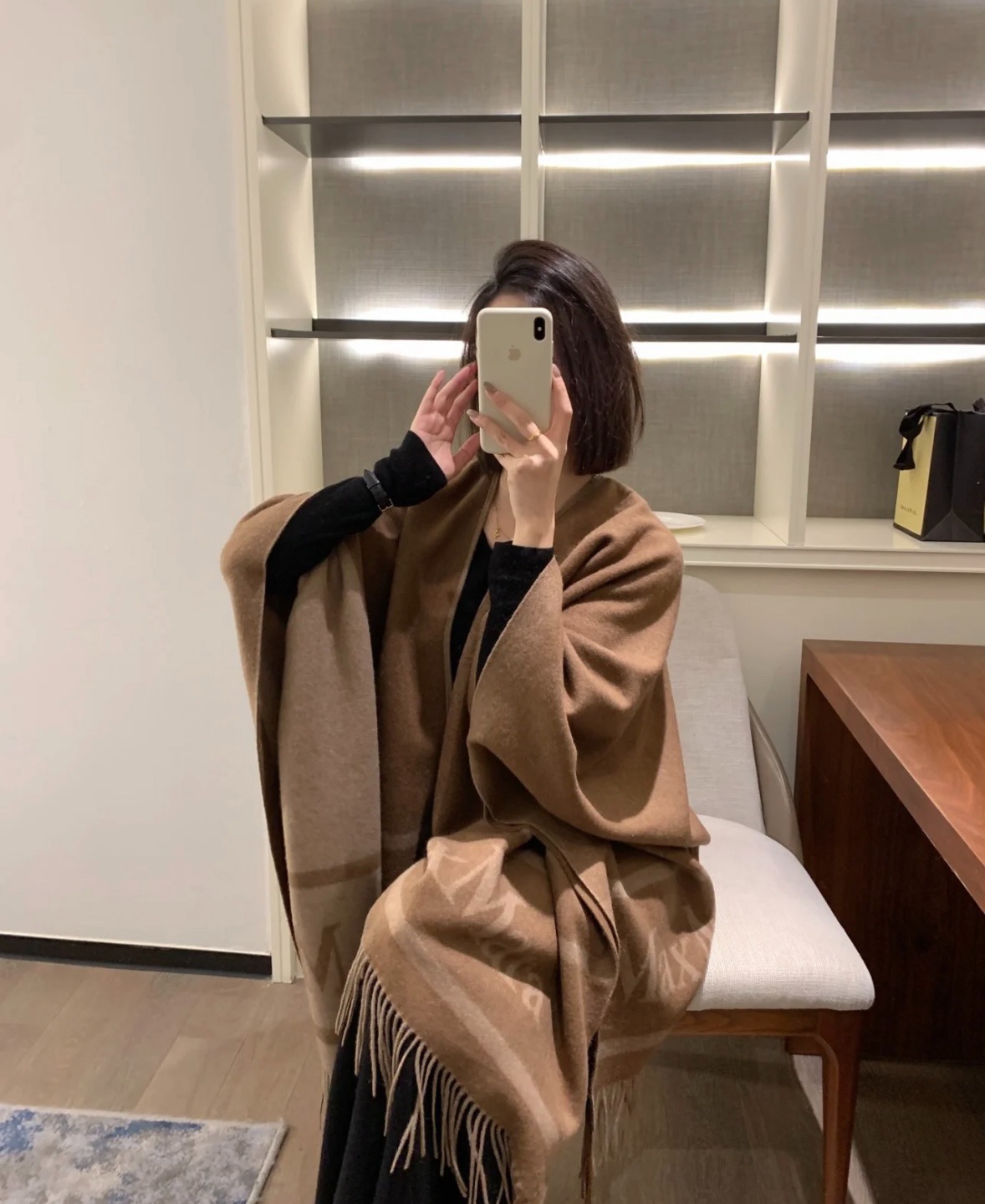 막*마라 힐데 울 케이프 머플러