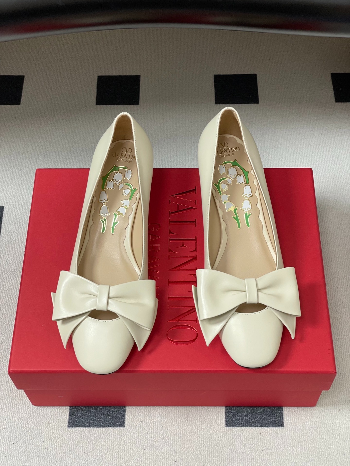 발*티노 리본 스퀘어 단화