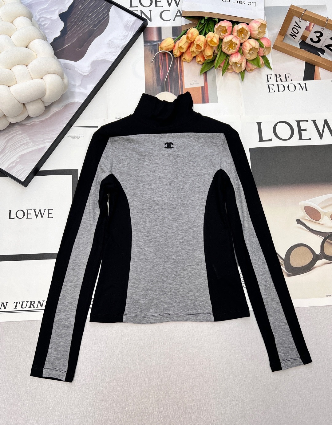 샤* 2025 신상 배색 로고 터틀넥