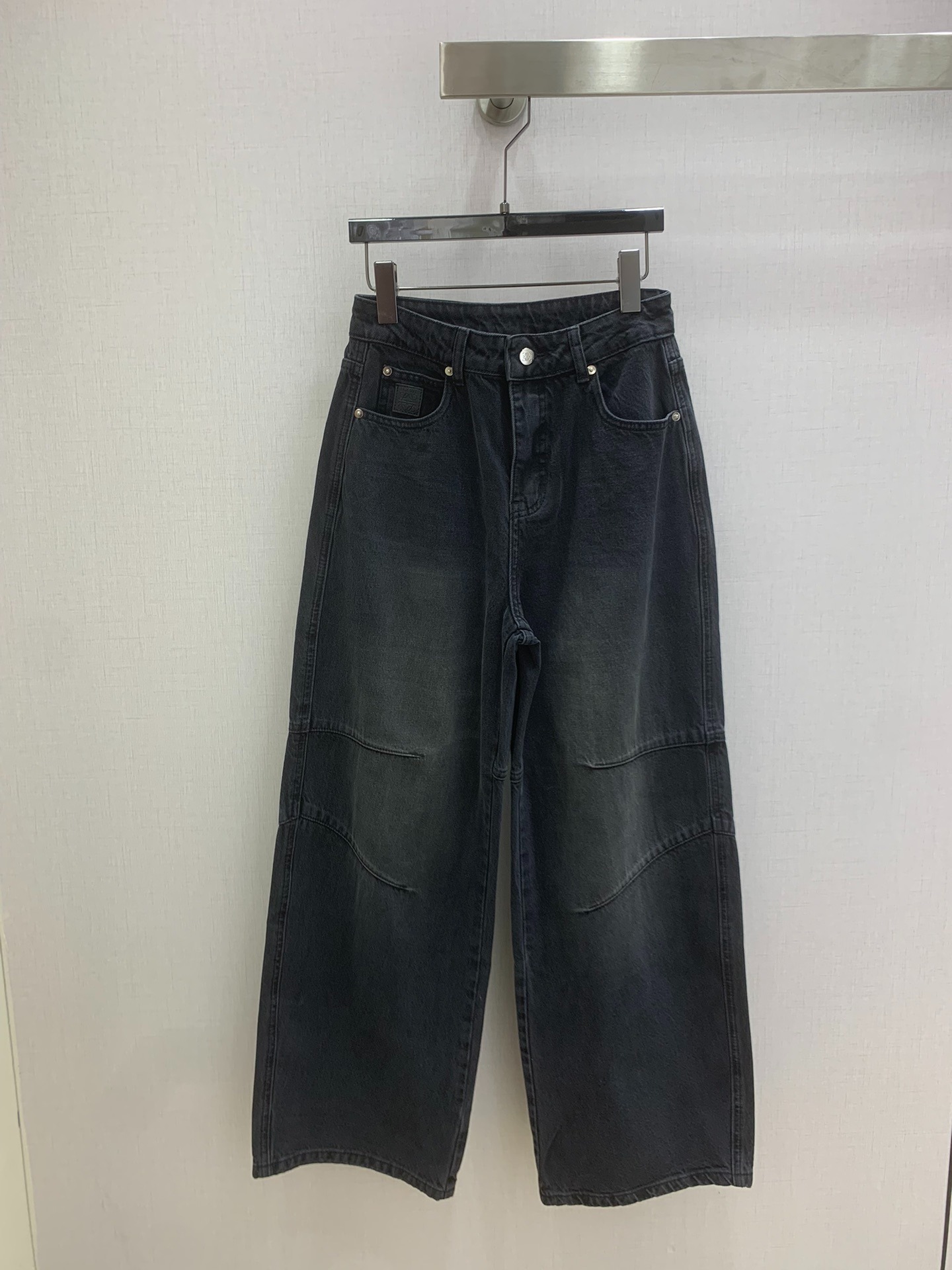 로*베 26 신상 패치 자수 청바지