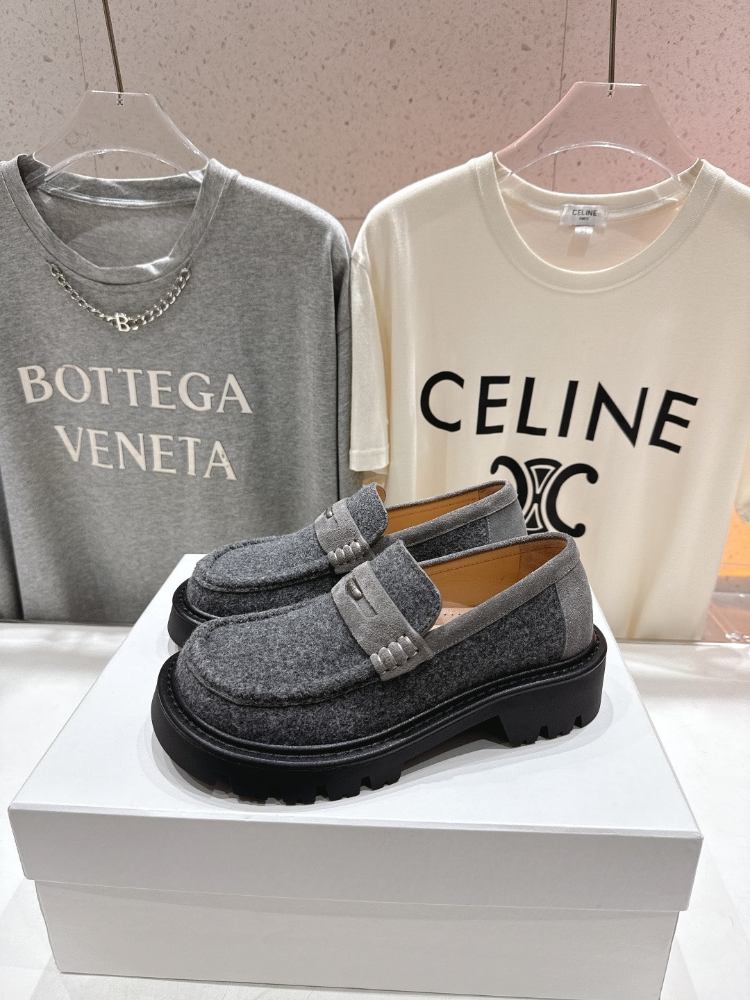 로*베 신상 로퍼 싱글 스니커즈