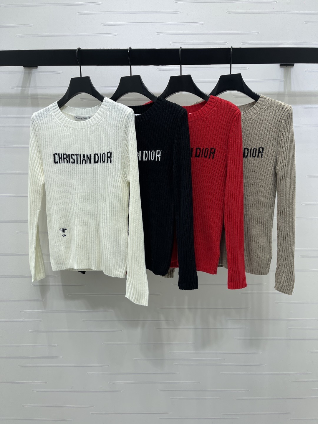 디* 26 봄 신상 라운드 니트