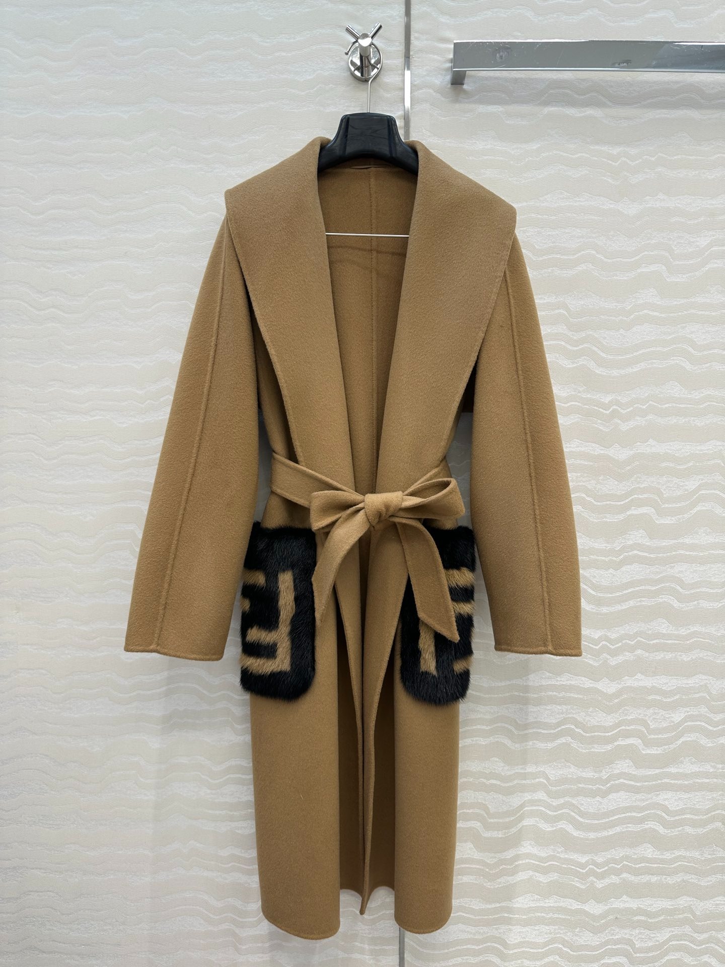 펜* 클래식 밍크 퍼 포켓 캐시미어 코트