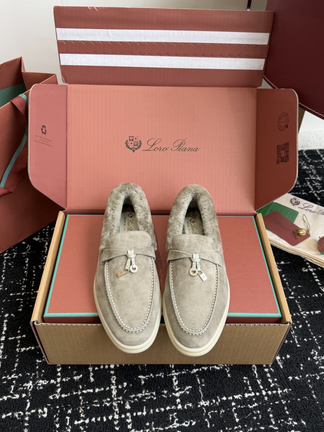 로*피아나 썸머 참스 시어링 로퍼