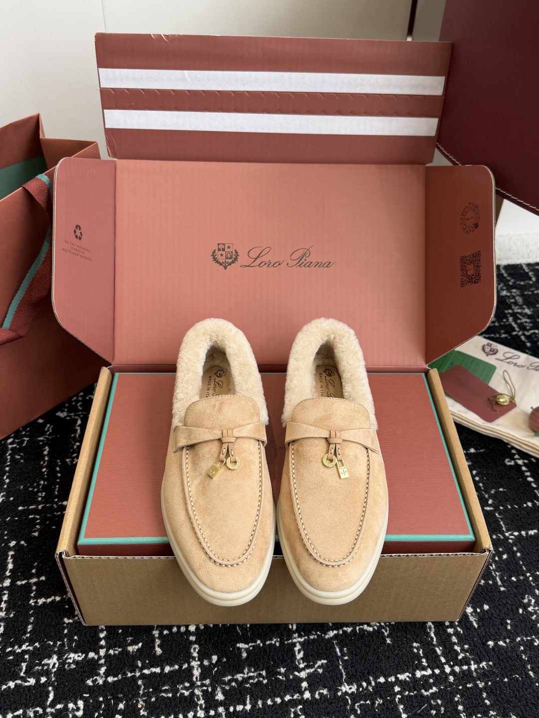 로*피아나 썸머 참스 시어링 로퍼