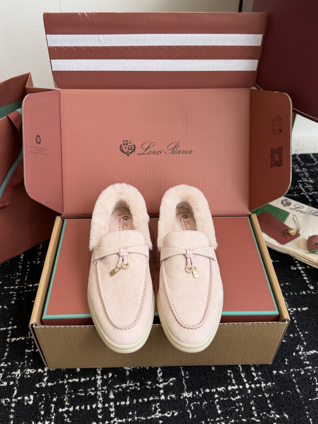 로*피아나 썸머 참스 시어링 로퍼