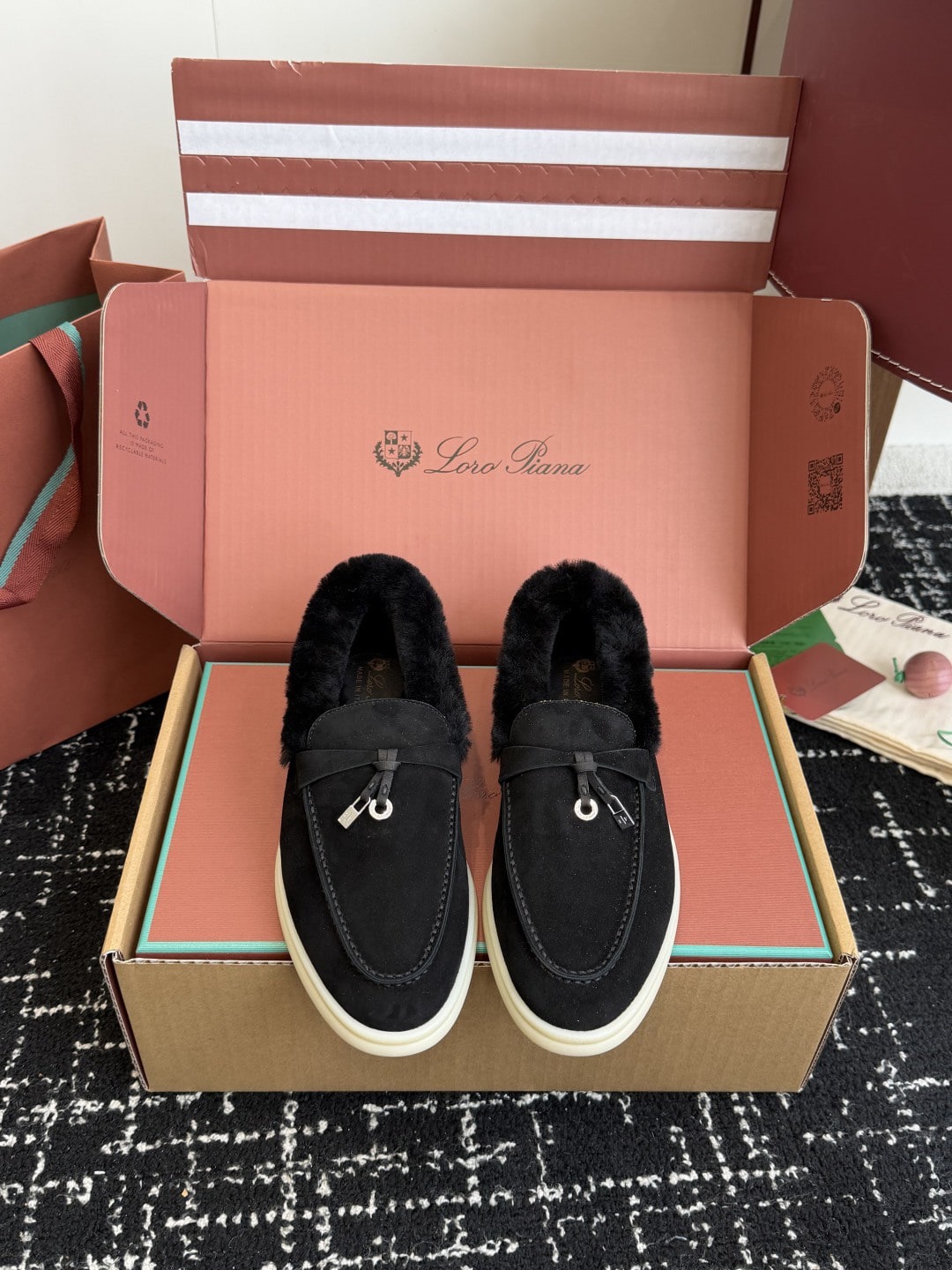 로*피아나 썸머 참스 시어링 로퍼