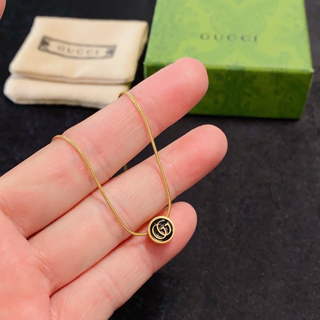 구* 신상 G 블랙 라운드 목걸이