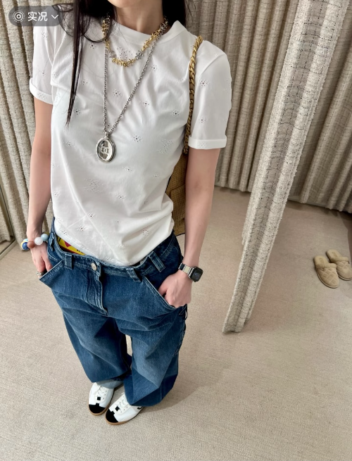 샤넬 자수 로고 티셔츠