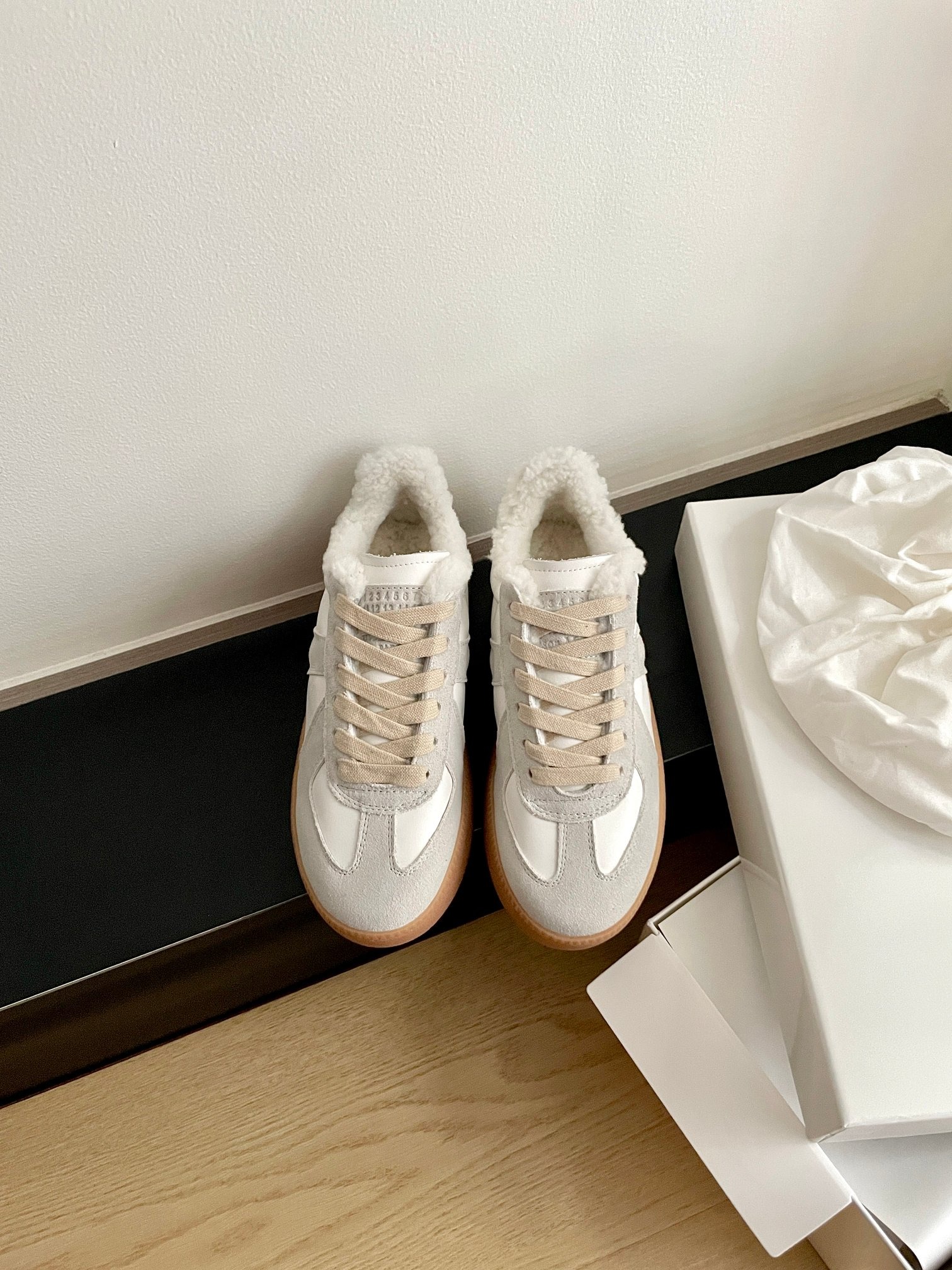 메*마르지엘라 신상 트레이닝화