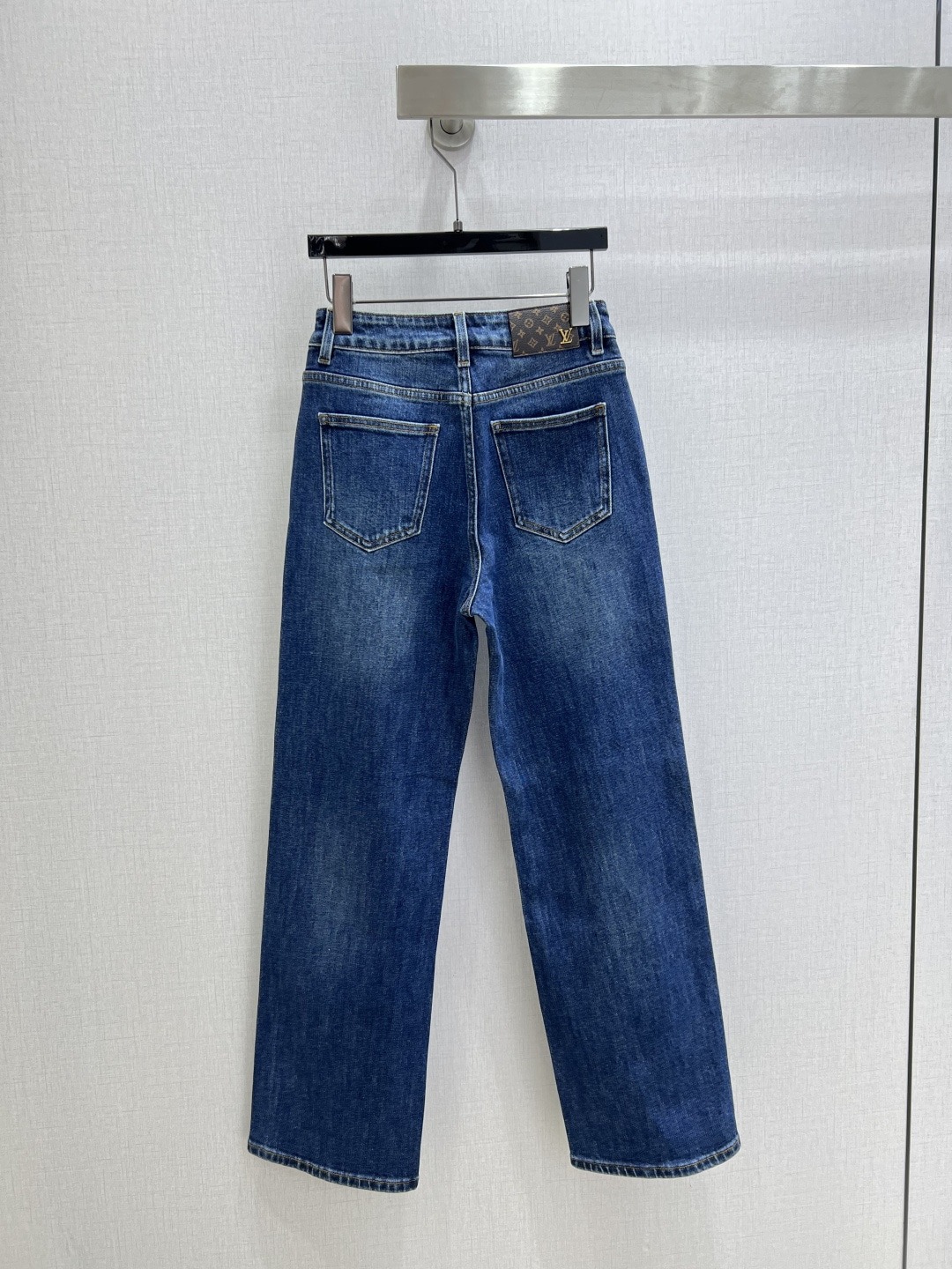 루*비통 26 신상 스트레이트 데님 팬츠