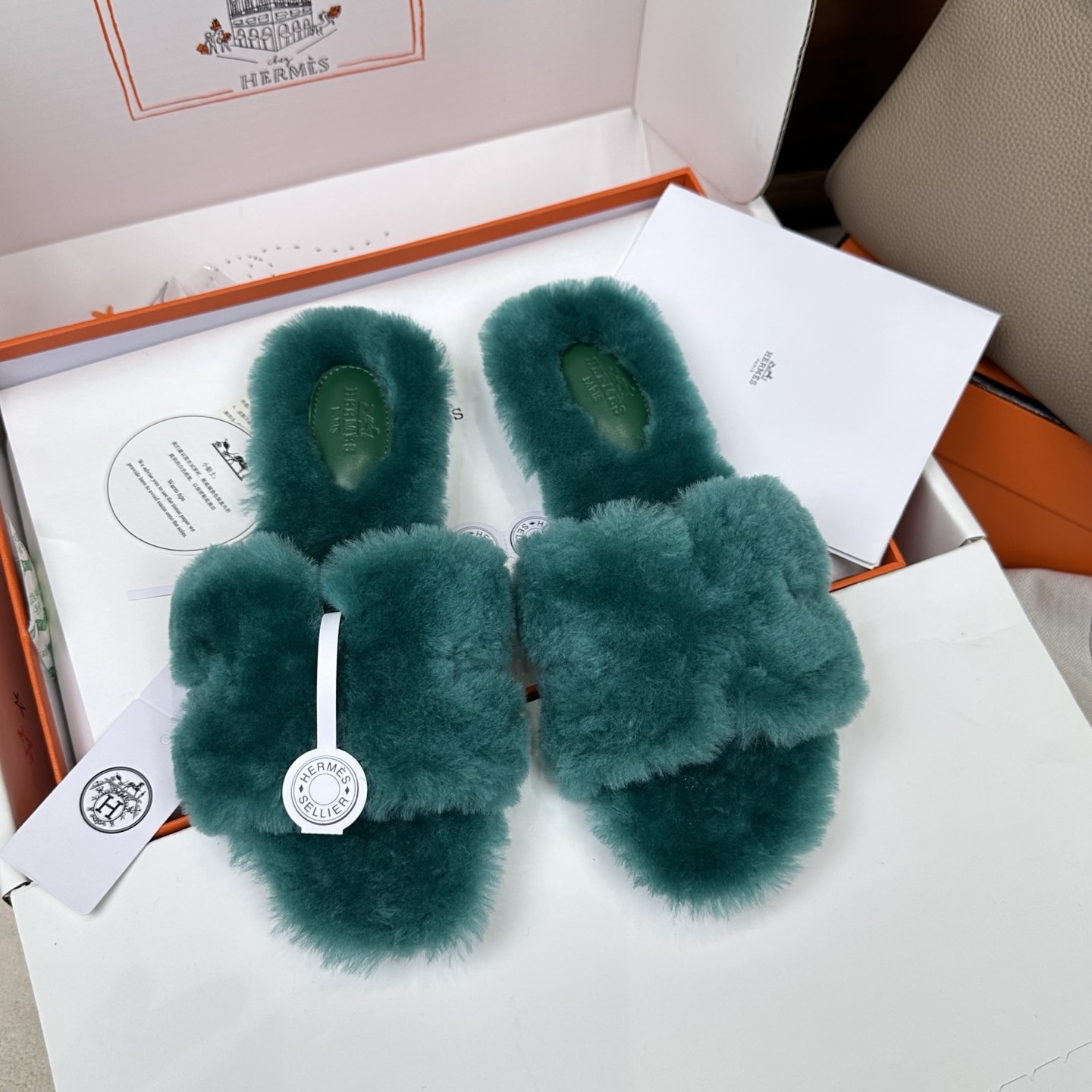 에*메스 오란 울 샌들