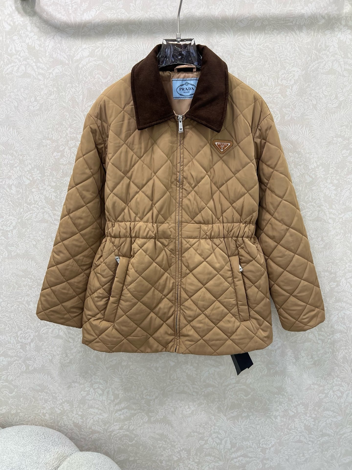 프*다 25 신상 코듀로이 넥 퀼팅 패딩