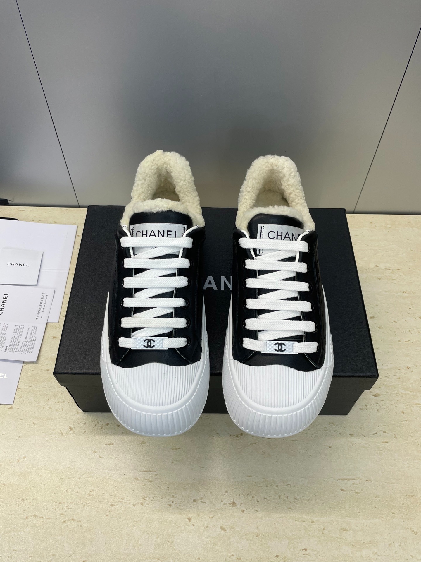 샤* 신상 스니커즈