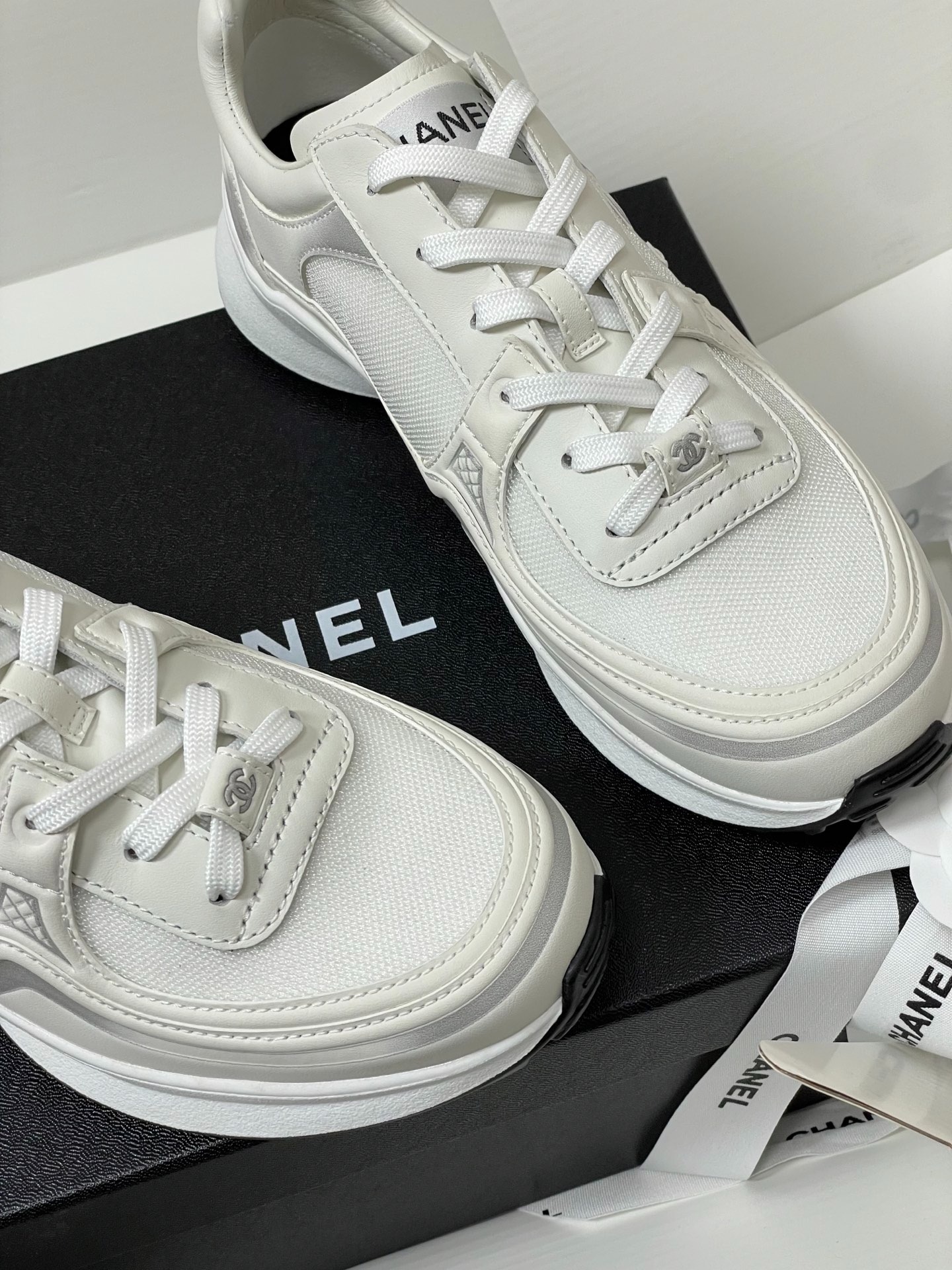 샤* 26C 에어메쉬 통굽 스니커즈