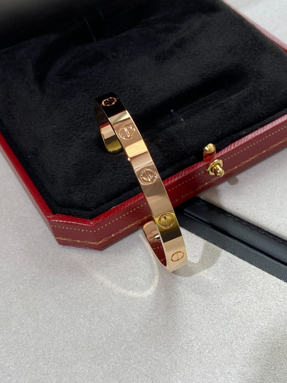 까*띠에 러브 반달 뱅글