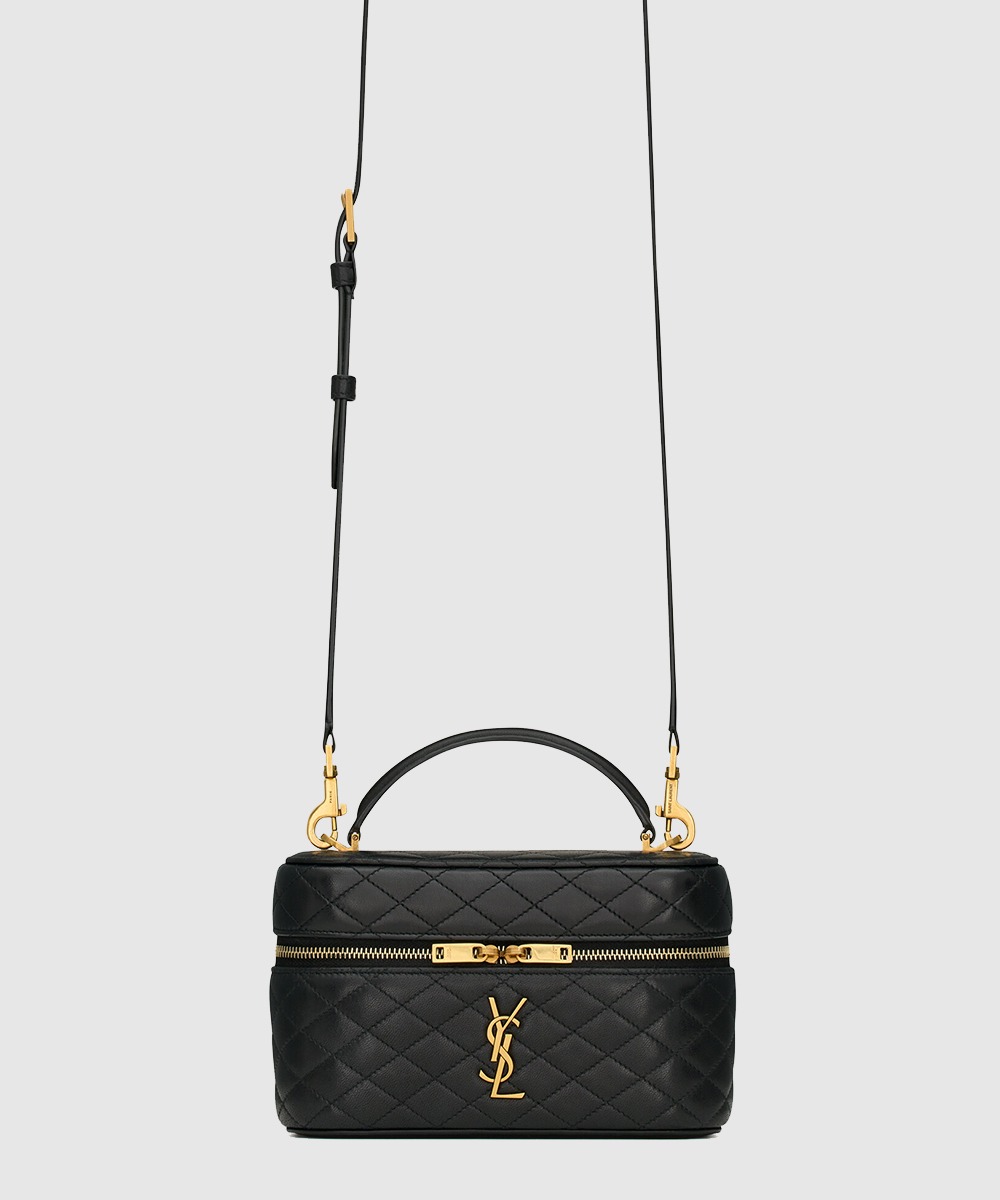 생로랑 램스킨 소재의 gaby 배니티백 766731