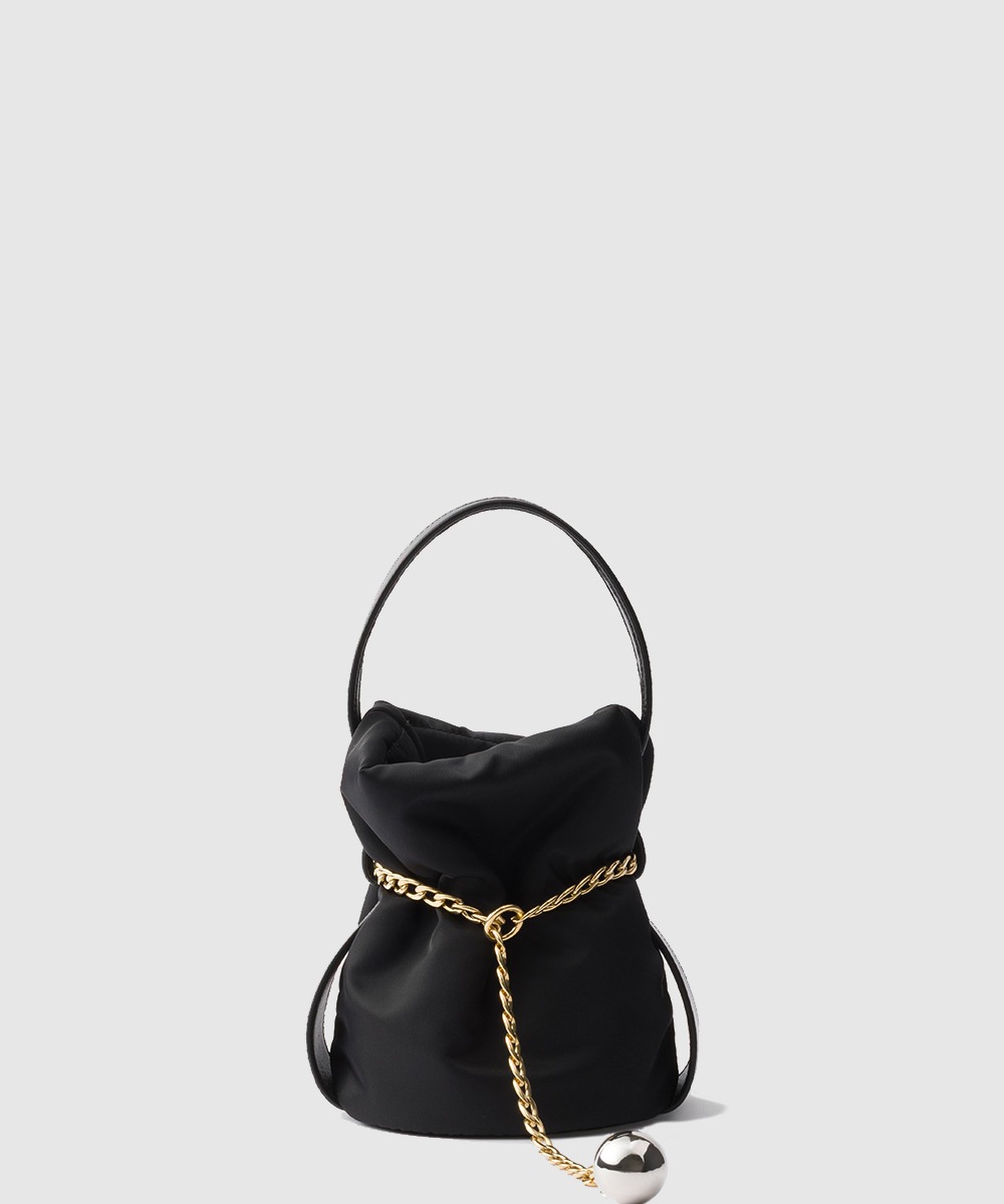 프라다 쁘띠 삭 누아르 미니 리나일론 및 나파 가죽 버킷백 1BE088