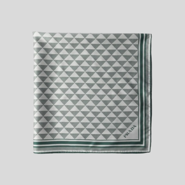 프라다 프린트 실크 트윌 스카프